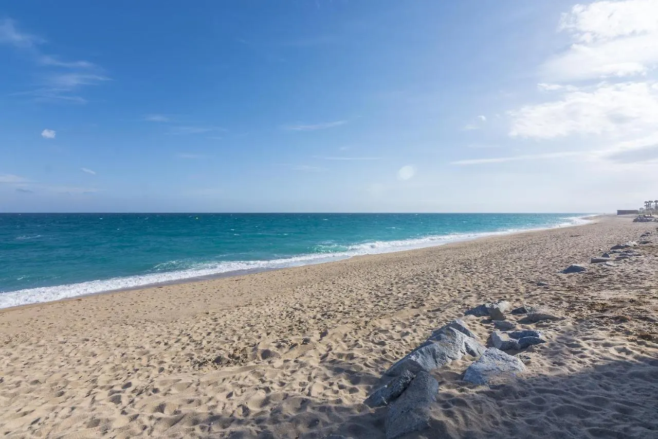 Homeholidaysrentals Snow - Costa Barcelona Pineda de Mar 0*,  Španělsko